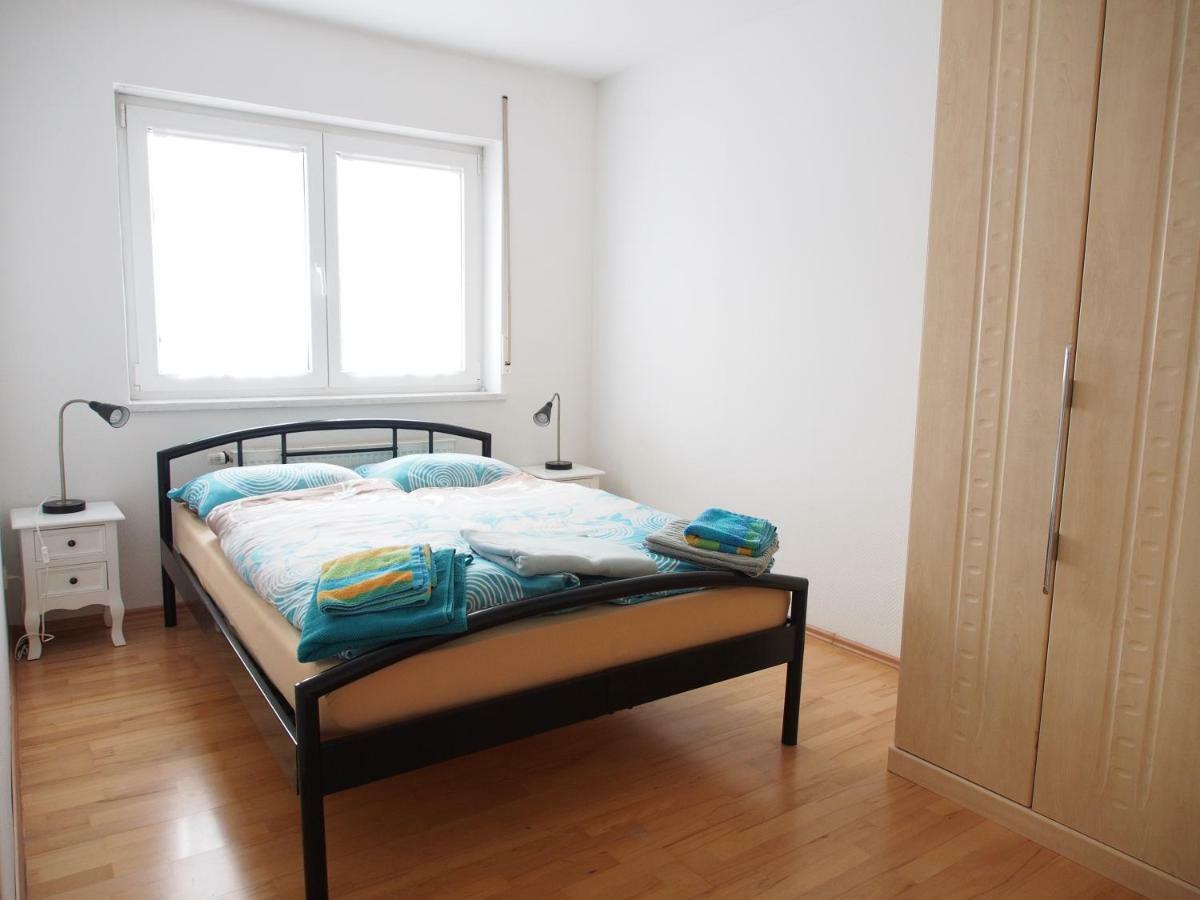 Messe-/Ferienwohnung Нюрнберг Екстер'єр фото