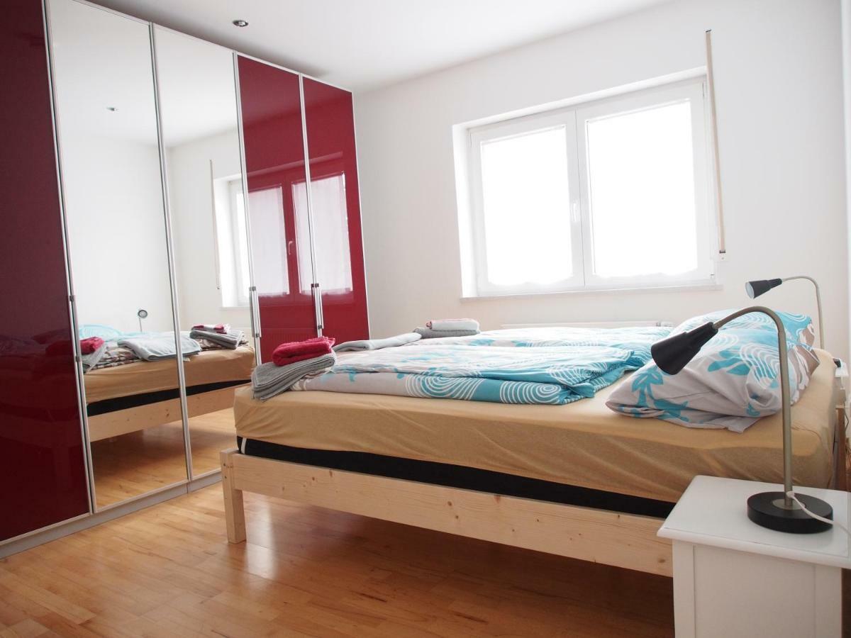 Messe-/Ferienwohnung Нюрнберг Екстер'єр фото